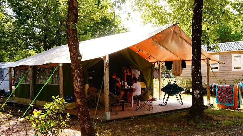 Camping Le Médoc Bleu in Carcans — Foto 2