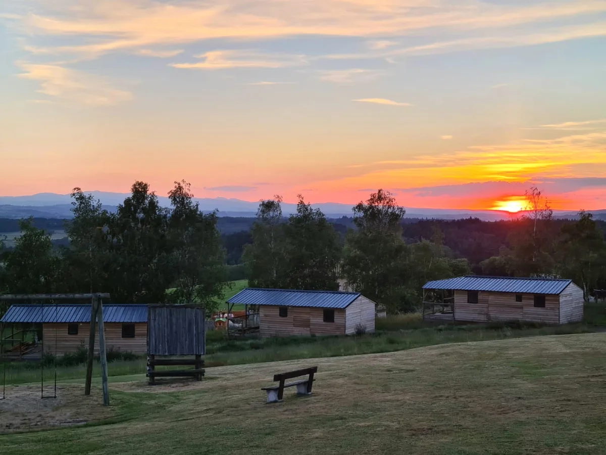 Camping Le Petit Bois in Ruynes-en-Margeride