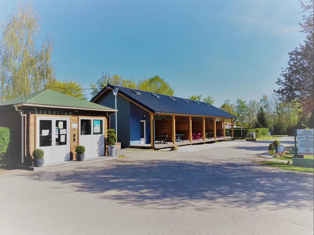 Camping Le Refuge in Grandpuits-Bailly-Carrois
