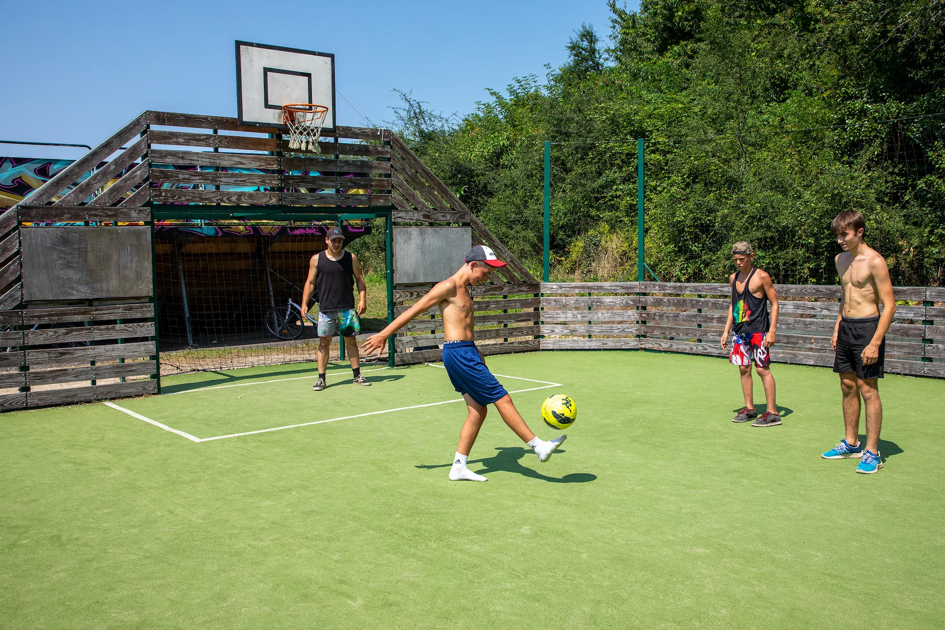 Camping Le Rocher De La Cave in Carsac-Aillac — Foto 4