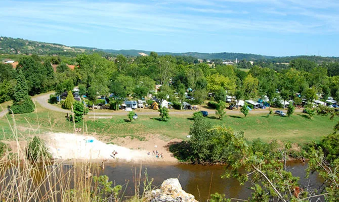 Camping Le Rocher de la Granelle in Le Bugue