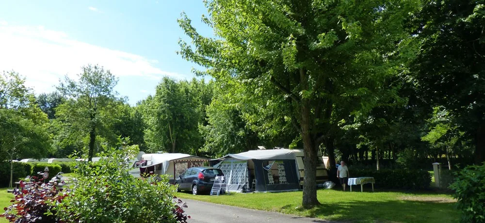 Camping Le Vieux Moulin in Châtillon-sur-Chalaronne