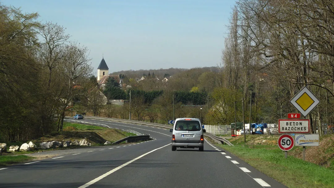 Camping Les Acacias in Beton-Bazoches