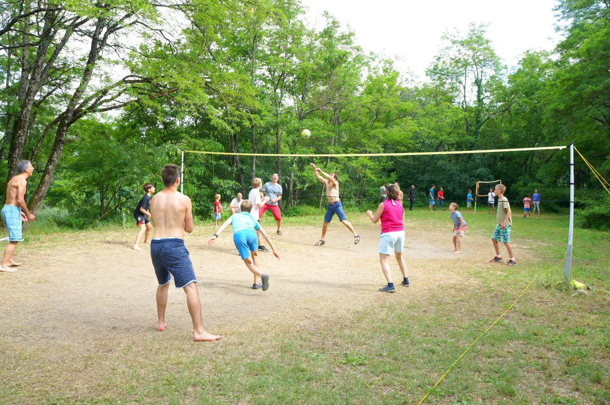Camping Les Actinidias in Casteljau
