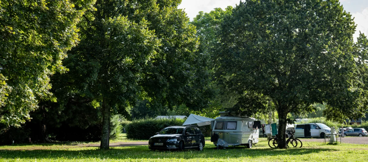 Camping Les Berges De L'Yonne in Coulanges-sur-Yonne