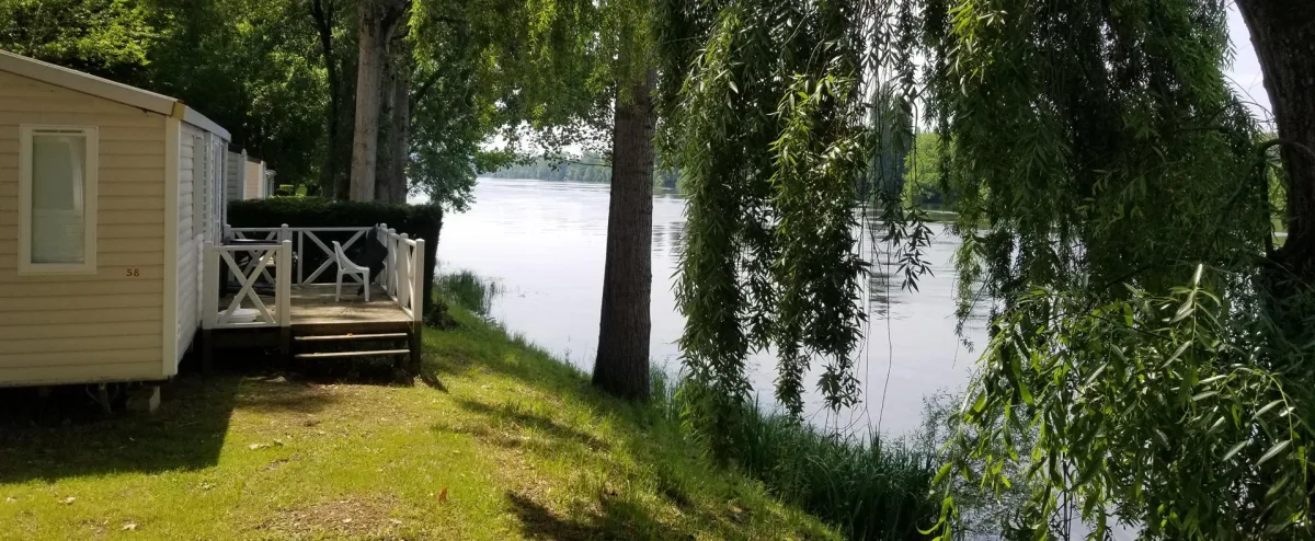 Camping Les Bö-Bains in Badefols-sur-Dordogne