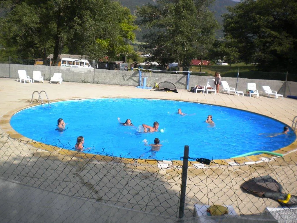 Camping Les Cariamas in Châteauroux-les-Alpes — Foto 3