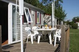 Camping Les Ceriselles in Vincelles — Foto 3