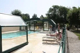 Camping Les Ceriselles in Vincelles