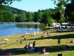 Camping Les Chanterelles in Saint-Rémy-sur-Durolle