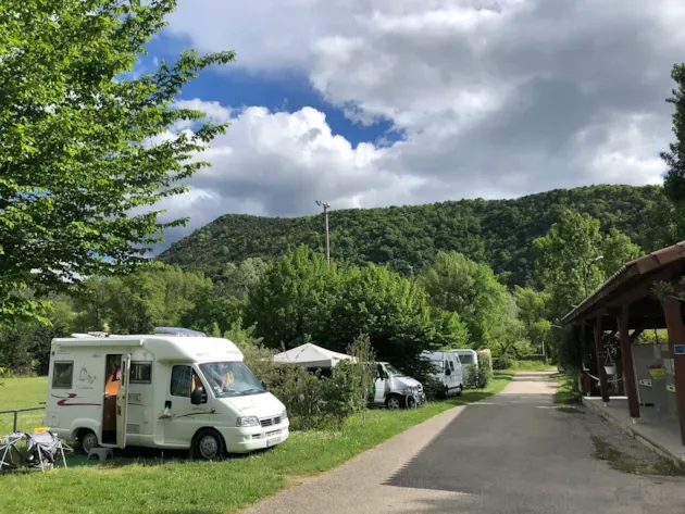 Camping Les Chapelains in Saillans