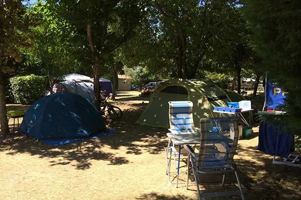 Camping Les Charmes in Saint-André-d'Allas — Foto 5