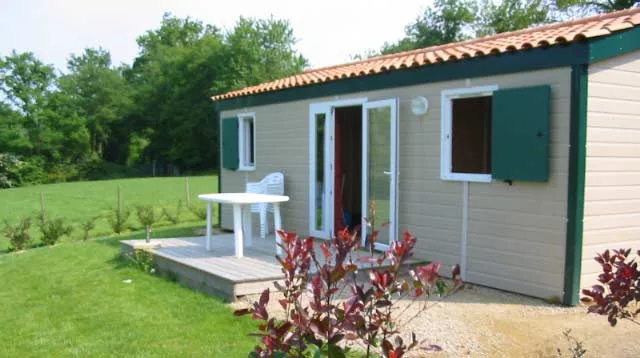 Camping Les Ouches Du Jaunay in Martinet