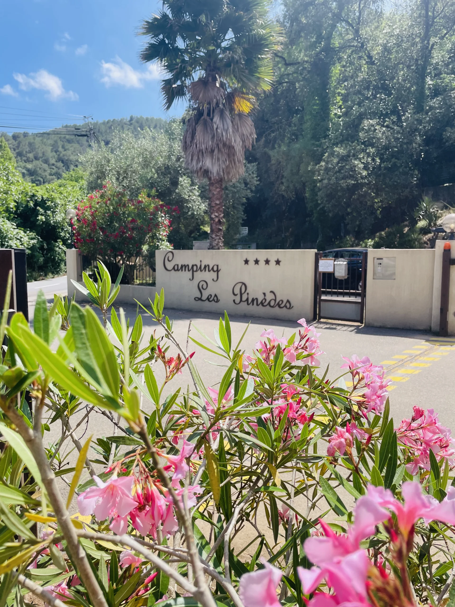 Camping Les Pinèdes à La Colle-sur-Loup — photo 2