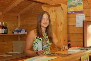 Camping Les Promenades in Quingey