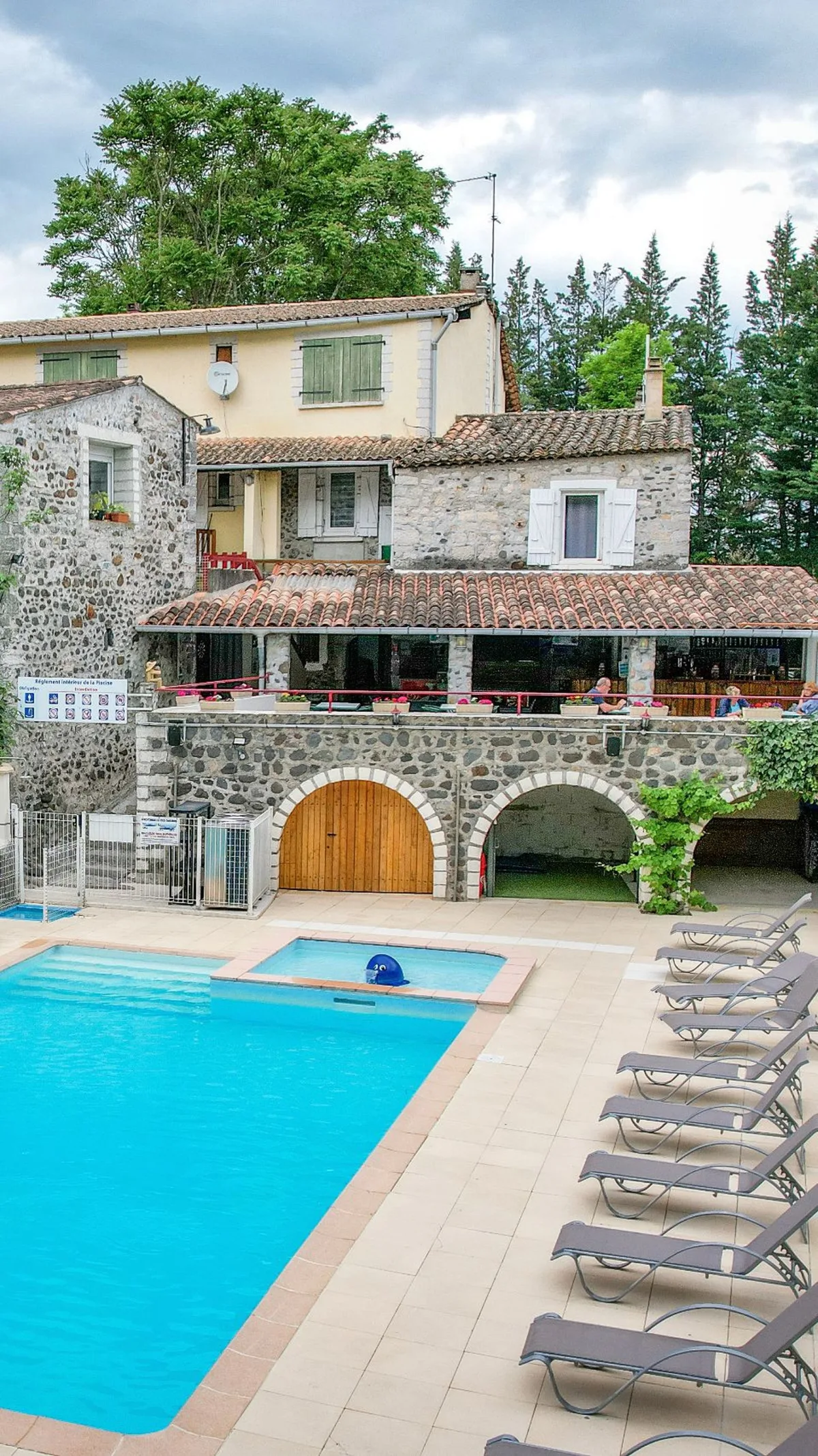 Camping Les Rives D'Auzon — Lavilledieu