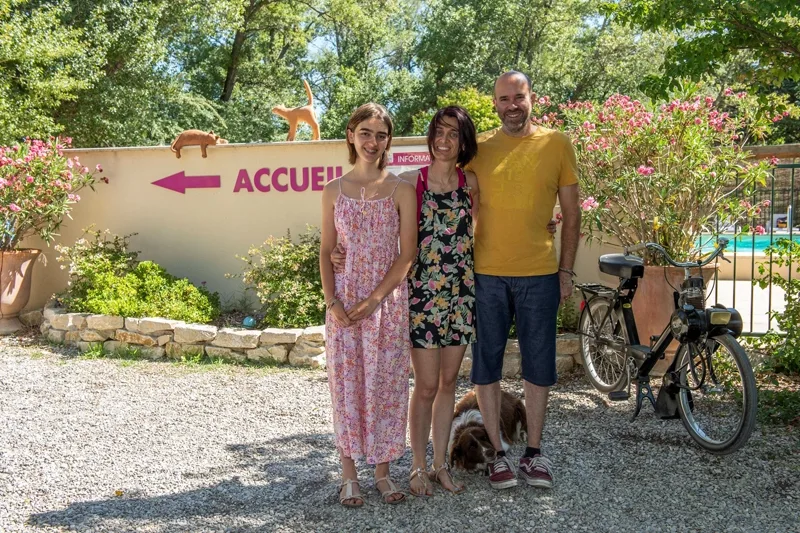 Camping Les Rives De L'Aygues in Tulette