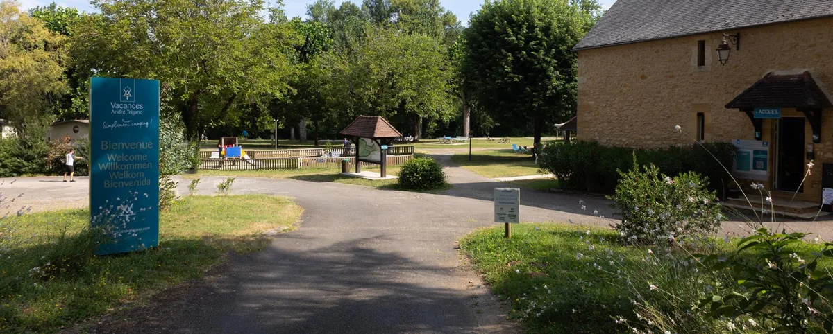 Camping Les Rives De La Dordogne in Domme