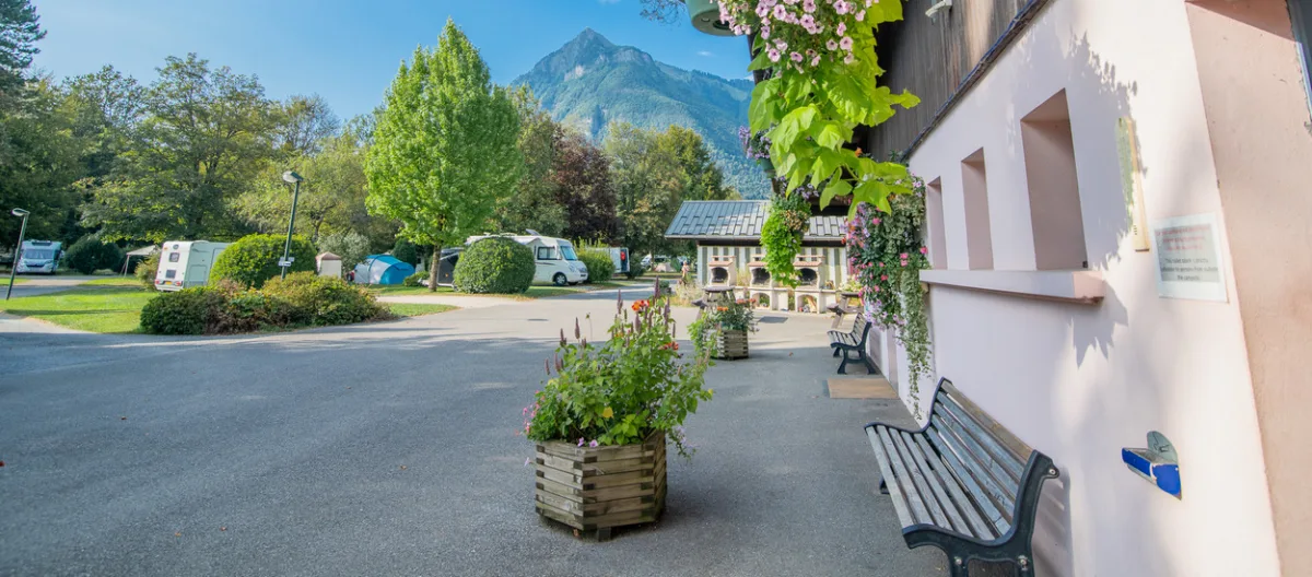 Camping Les Thézières in Taninges
