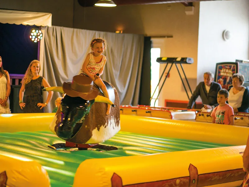 Camping Capfun 5 étoiles Les Vikings in Saint-Jean-de-la-Rivière — foto 11