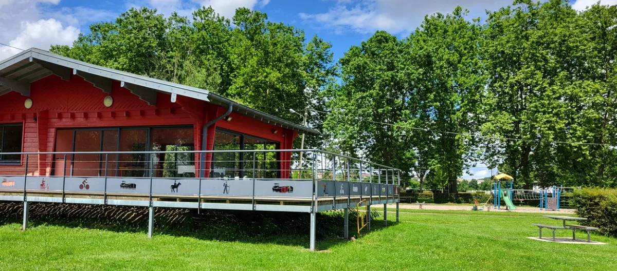 Camping Longue Rive in Gray
