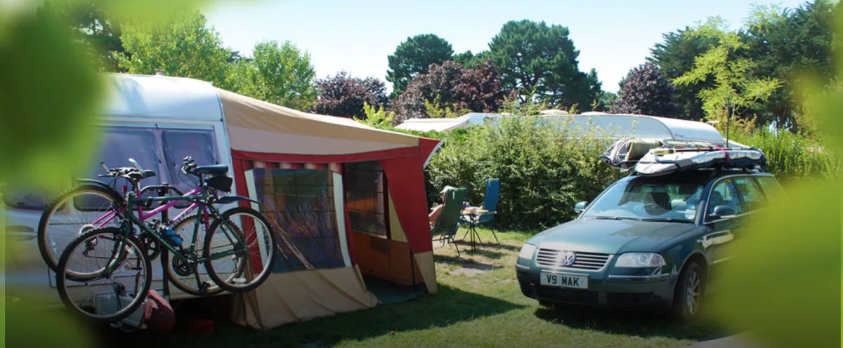 Camping Municipal Du Lac Les Nugiras in Éguzon-Chantôme