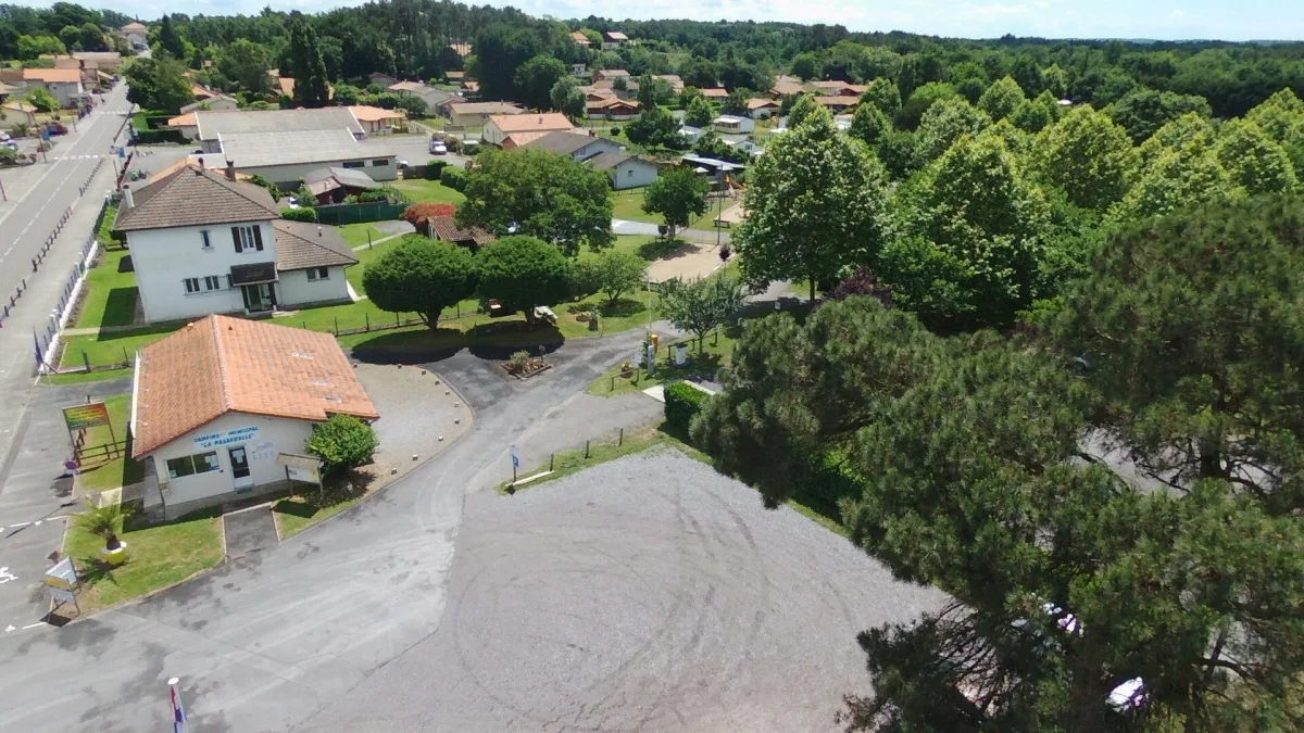 Camping Municipal La Passerelle in Saint-Julien-en-Born