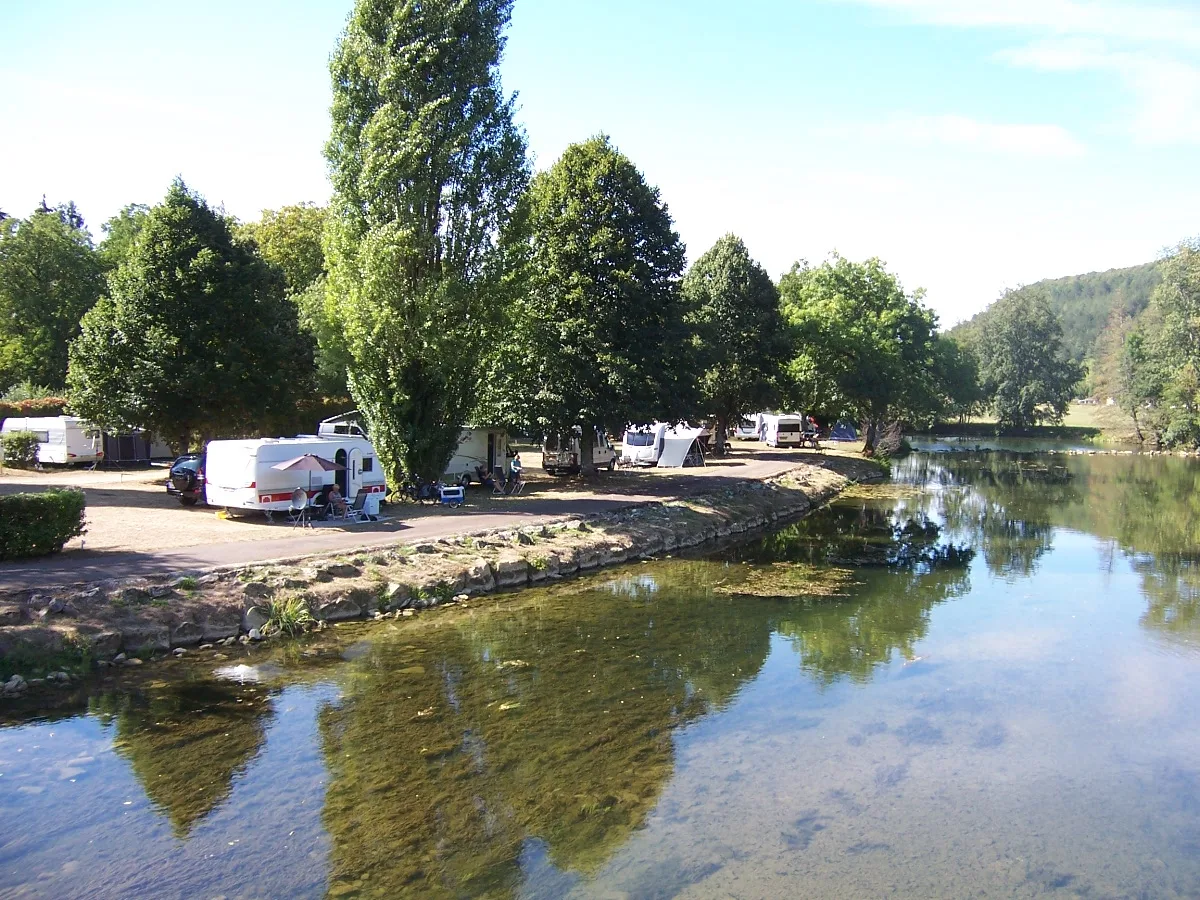 Camping Municipal Les Rives De Marne in Vouécourt