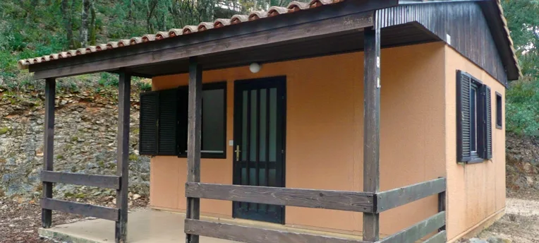 Camping naturiste La Genèse (affilié FFN) in Méjannes-le-Clap — Foto 2