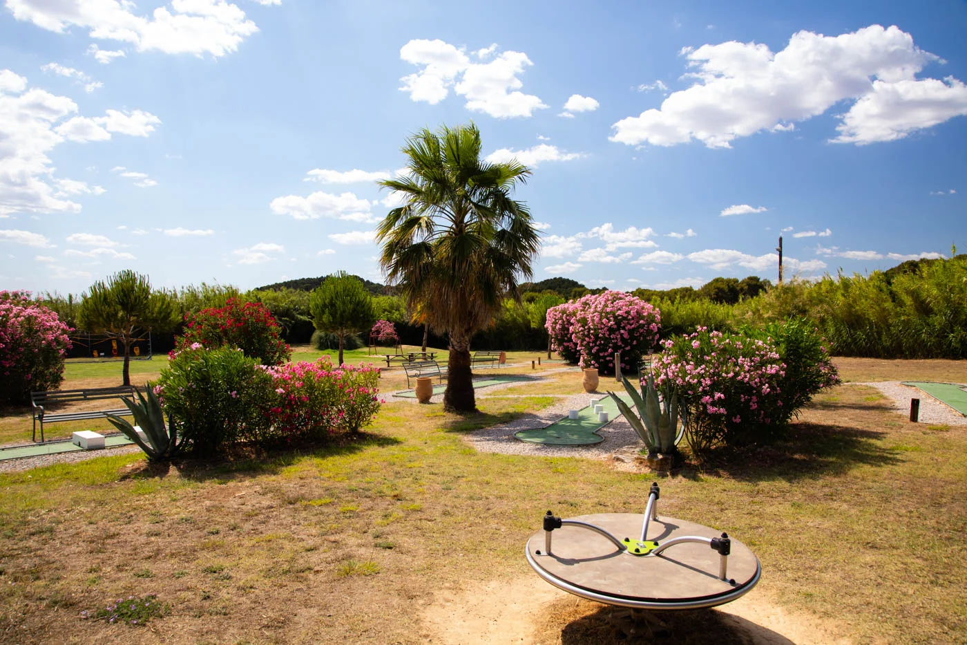 Camping Résidentiel La Pinède in Castelnau-de-Guers — Foto 13