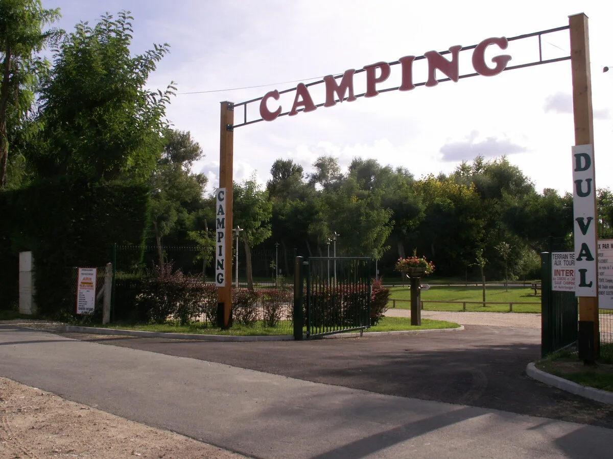 Camping Touristique Du Val in Bonny-sur-Loire