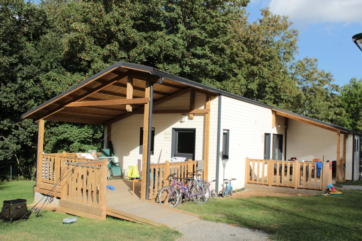 Camping Val De Landrouët in Merdrignac
