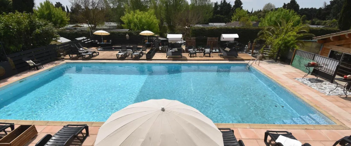 Camping Verbela Village in Noves
