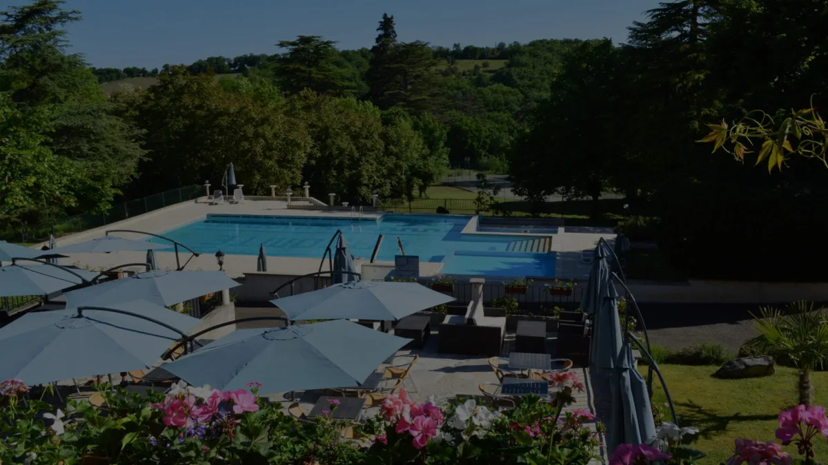 Château De Lacomte Country Club in Carlucet
