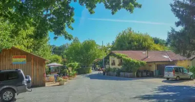 Camping Au Fil De L'Eau in Antonne-et-Trigonant