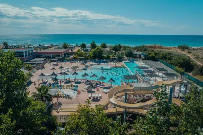 Camping Beach Garden Les Méditerranées in Marseillan