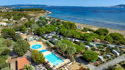 Camping Beau Rivage in Mèze