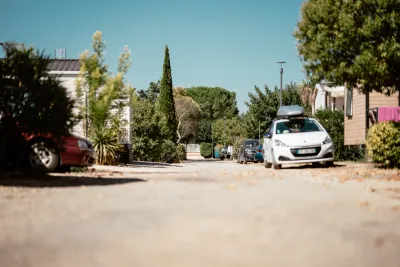 Camping Bellevue En Camargue in Aimargues