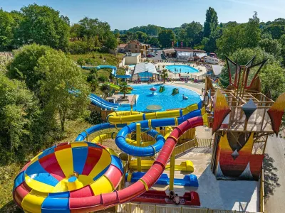 Camping Capfun La Rivière à Valence-en-Poitou