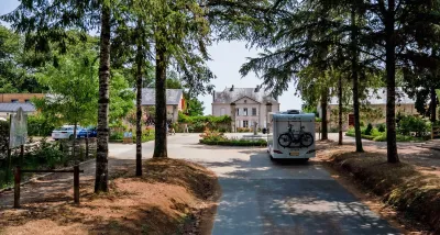 Camping Castel La Garangeoire in Saint-Julien-des-Landes