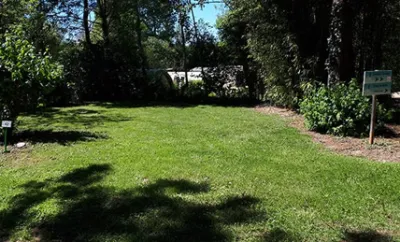 Camping De Bergougne in Rives