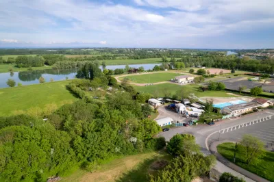 Camping De Tournus