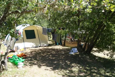 Camping De Valsaintes à Simiane-la-Rotonde