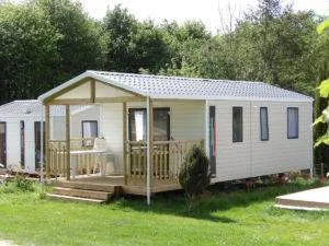 Camping Des Cerisiers in Guillac