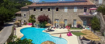 Camping Domaine De La Plage in Meyras