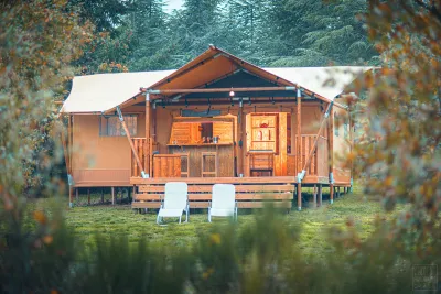 Camping Domaine De La Vitarelle in Villanière