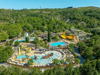 Camping Domaine Le Pommier in Villeneuve-de-Berg