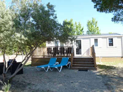 Camping Domaine Le Vernis in Azillanet