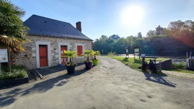 Camping Du Bac in Ménil