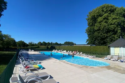 Camping Du Château Et De L'Oseraie in Feuillères